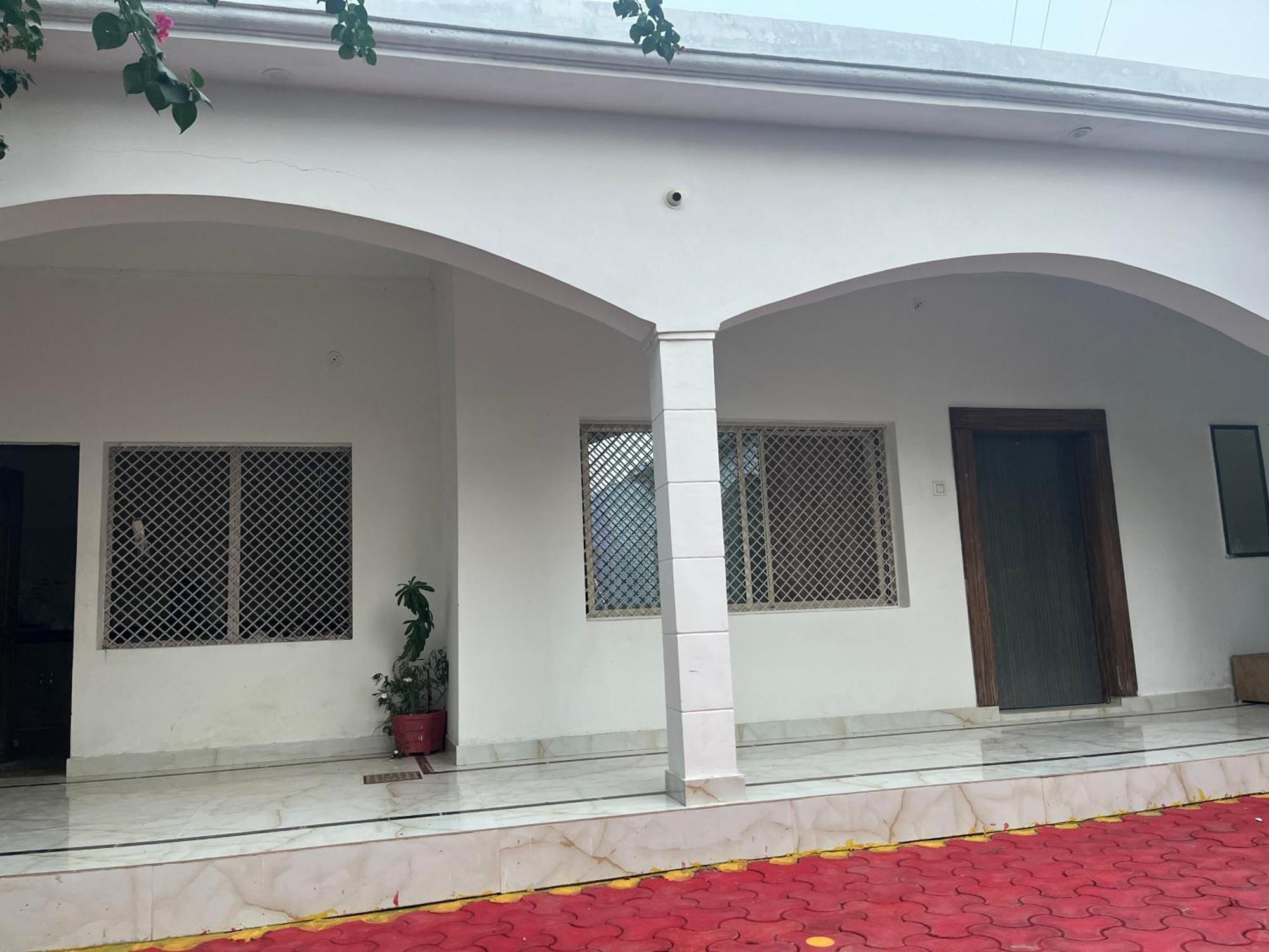 Sunrise Bed & Breakfast Khajuraho Luaran gambar