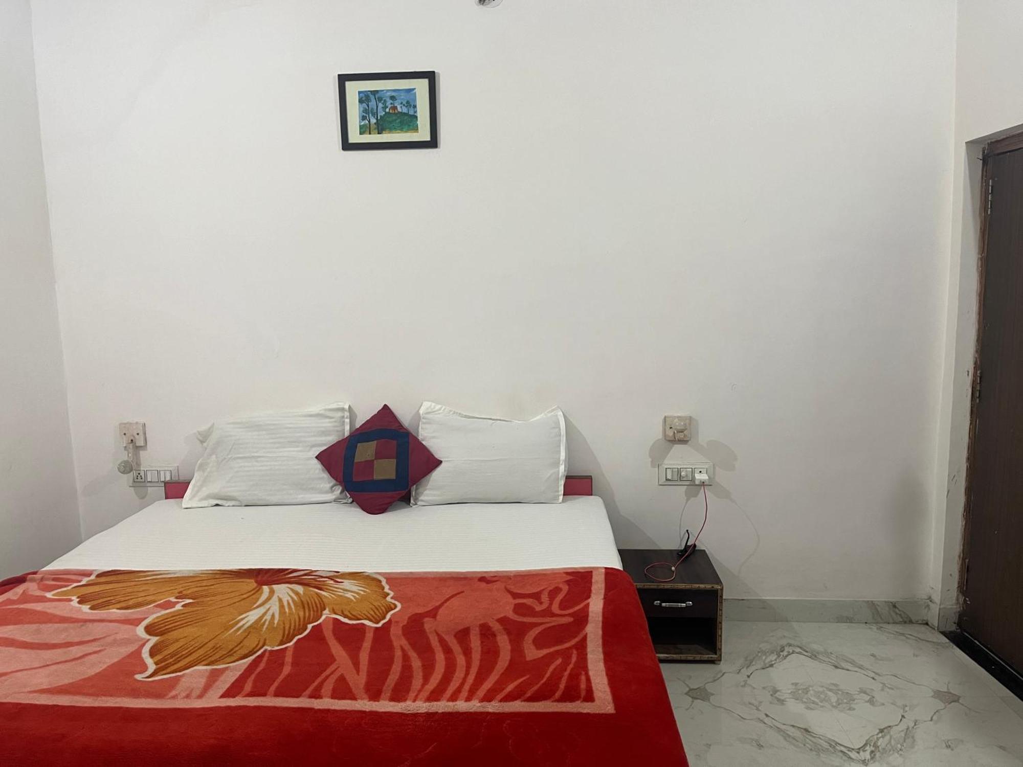 Sunrise Bed & Breakfast Khajuraho Luaran gambar