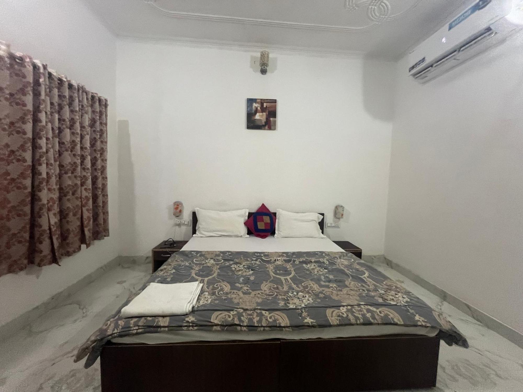 Sunrise Bed & Breakfast Khajuraho Luaran gambar