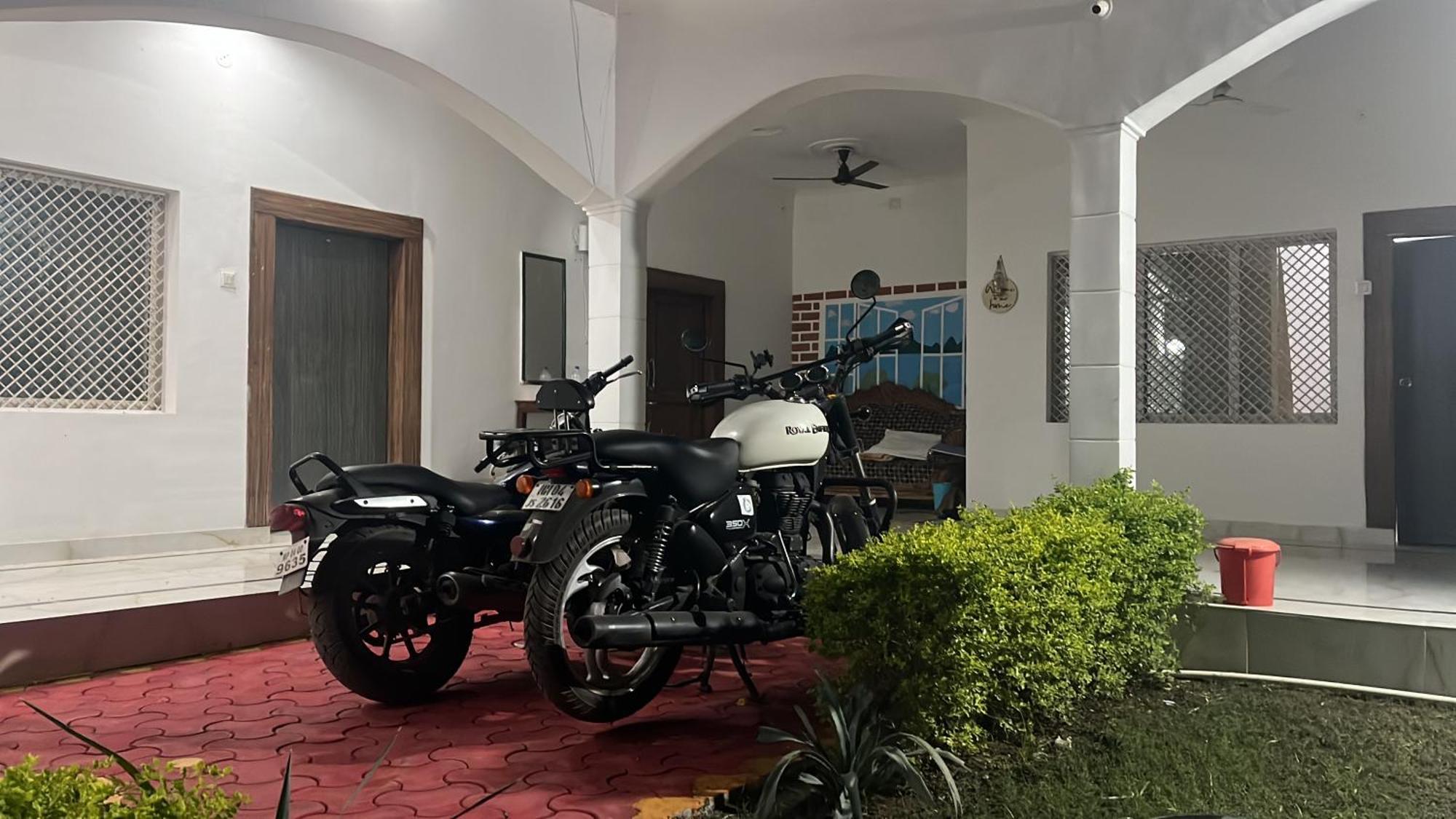 Sunrise Bed & Breakfast Khajuraho Luaran gambar