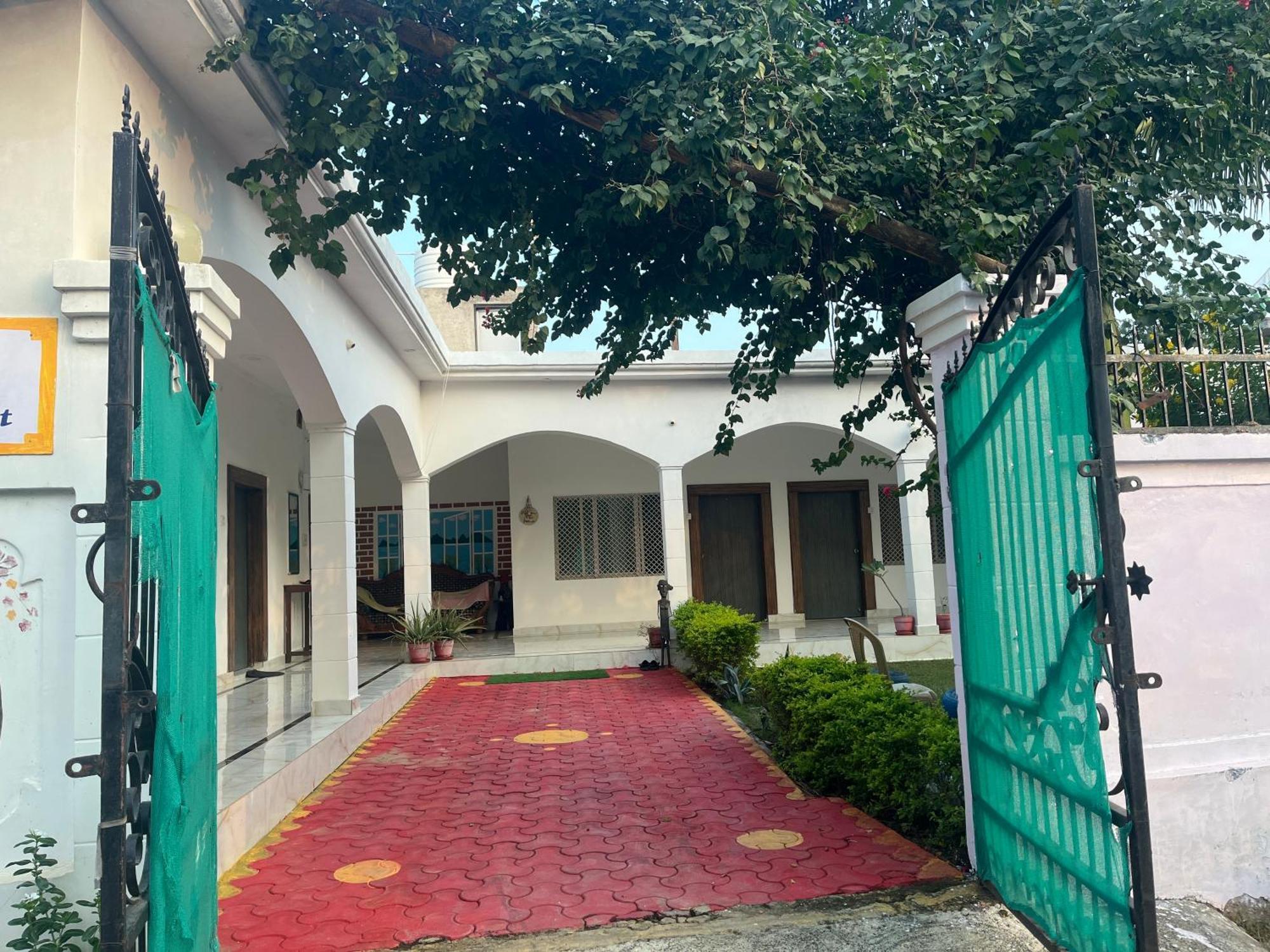 Sunrise Bed & Breakfast Khajuraho Luaran gambar