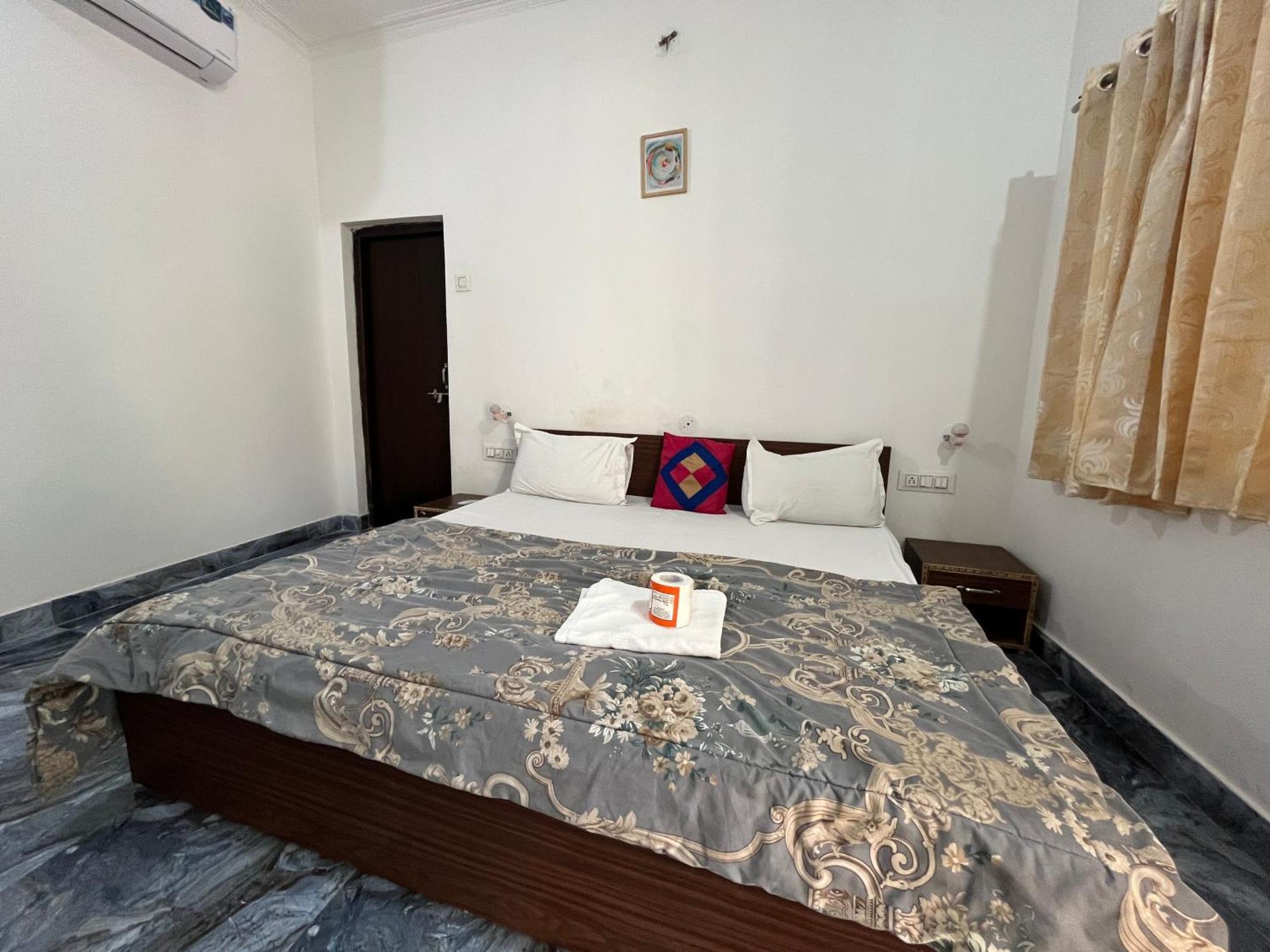 Sunrise Bed & Breakfast Khajuraho Luaran gambar