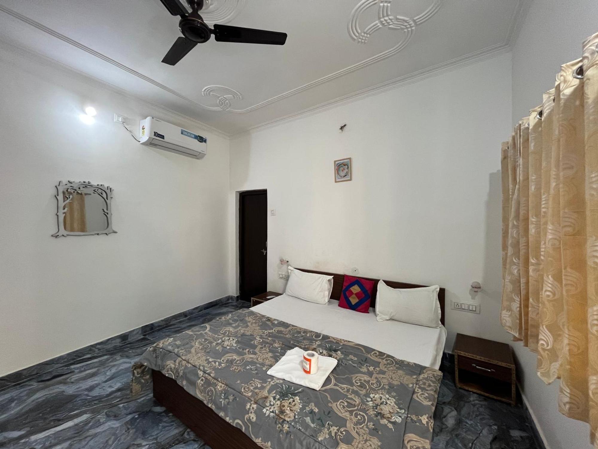 Sunrise Bed & Breakfast Khajuraho Luaran gambar