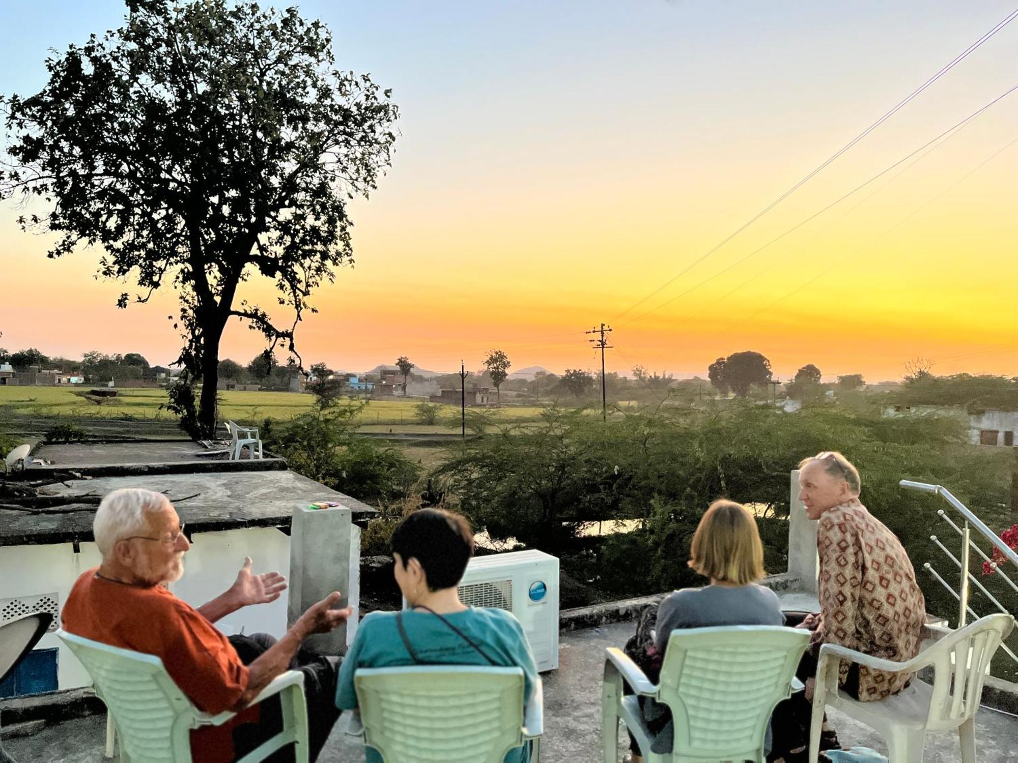 Sunrise Bed & Breakfast Khajuraho Luaran gambar