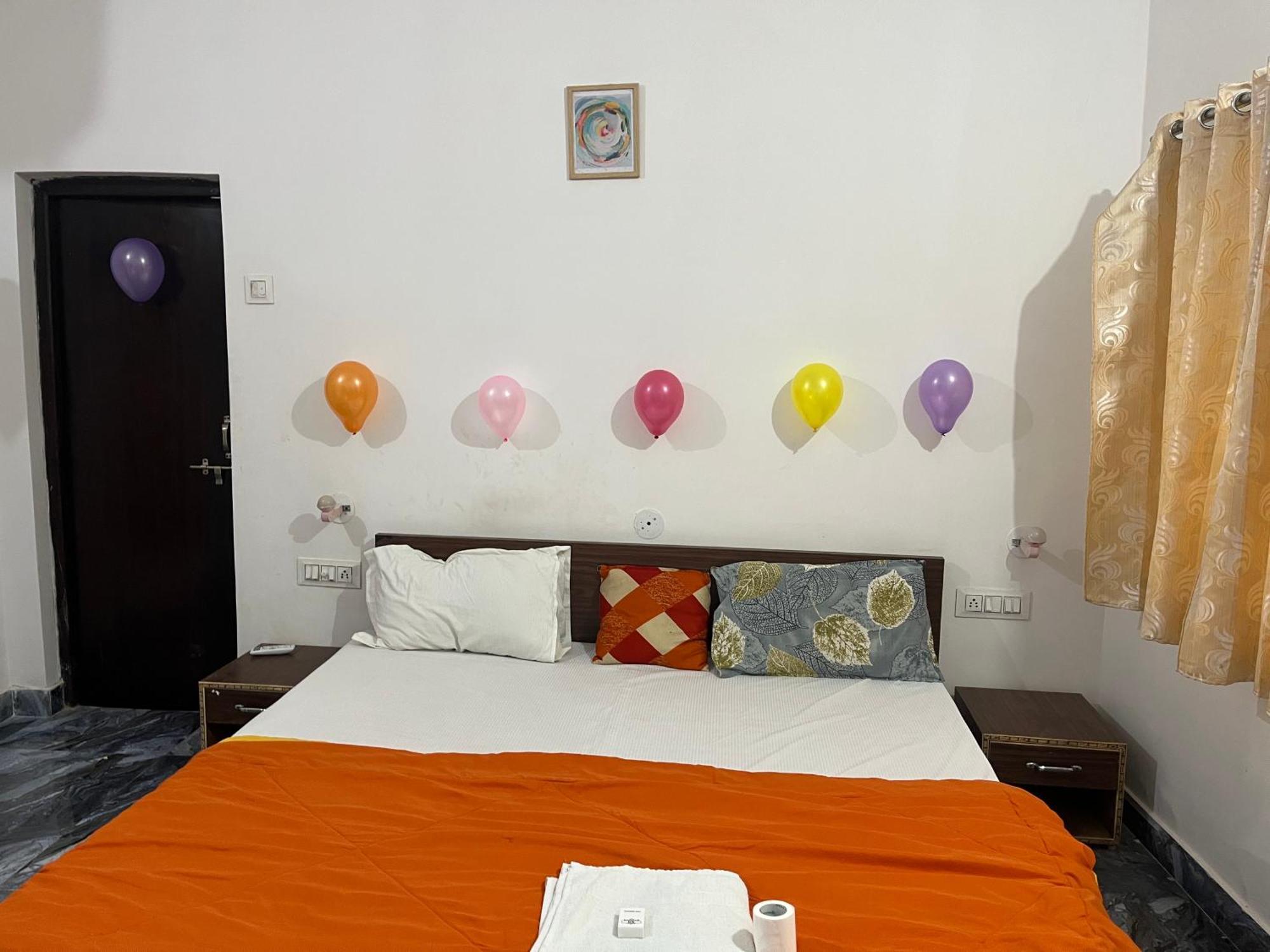 Sunrise Bed & Breakfast Khajuraho Luaran gambar