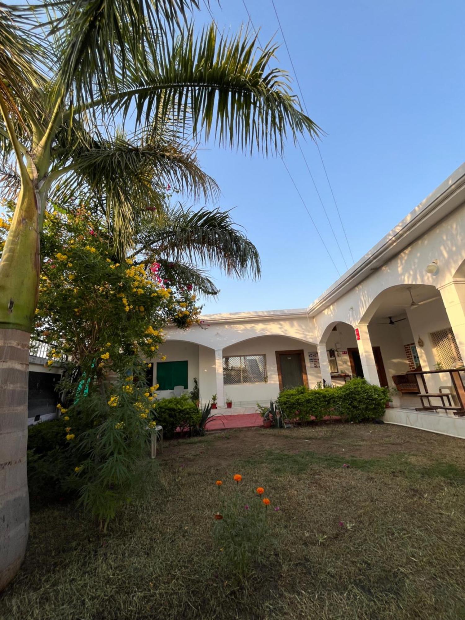 Sunrise Bed & Breakfast Khajuraho Luaran gambar